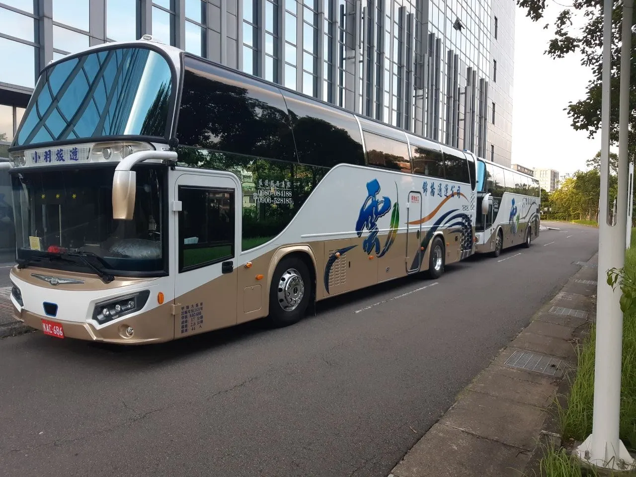 42 人座大巴(雲陞遊覽車)